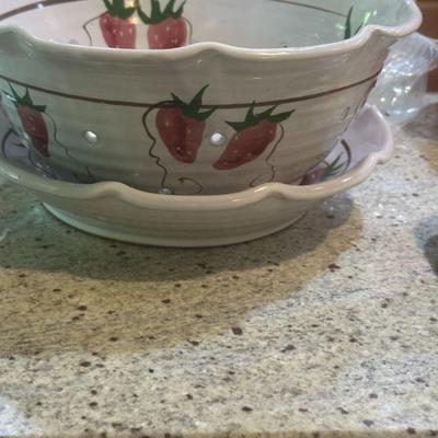 Pretty berry bowl