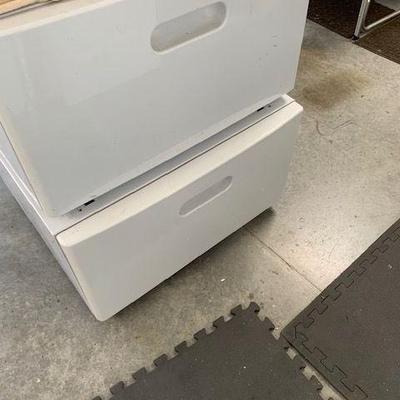 Washer/dryer pedestals