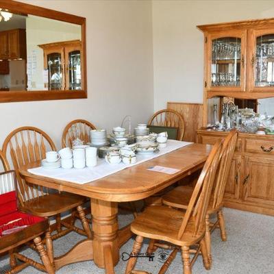 064 living room