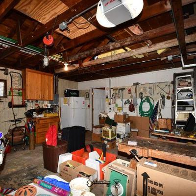 12 garage 4)
