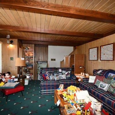 432 family room
