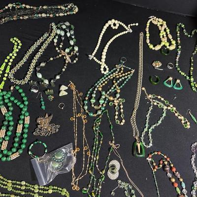 Vintage Green Jewelry 