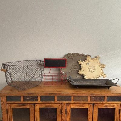 Lot #40 - Vintage Home Decor Lot - Wire Baskets, Decorative Trays, and Wall Plaques.