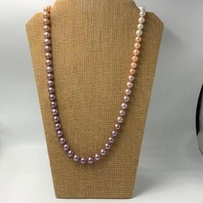 Ombre pearl necklace