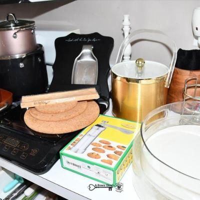 076 kitchen