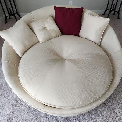 Large Round Lounge Chair