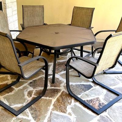 Garden Treasures Hayden Island Hexagon Outdoor Table W/6 Chairs 