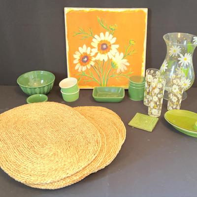 Daisy And Green Kitchen Items And Decor