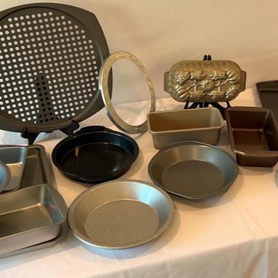 Name Brand Metal Bakeware