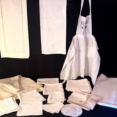 All White Apron, Runners, Tablecloths, Napkins!