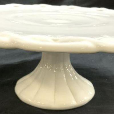 590: Art Glass Pedestaled Cake Stand White
