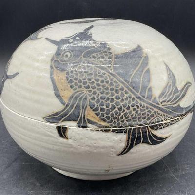 537: Sign Handmade Fish Motif Pottery Keepsake Box, Lid
