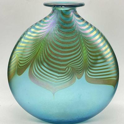 34: STEVEN CORREIA Vntg Iridescent Pulled Feather Vase
