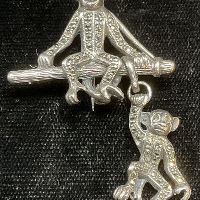 561: Vintage Sterling Silver Marcasite Monkey Brooch

