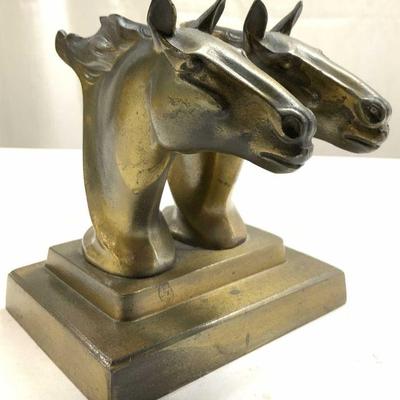633: FRANK ART Dbl Horse Head Cast Metal Bookend
