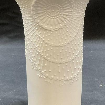 335: MCM Kaiser Manfred Frey Porcelain Vase, Germany
