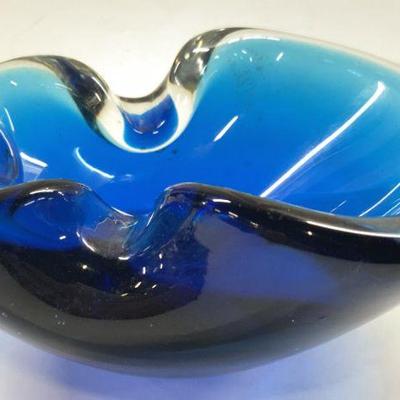 32: Thick Walled Art Glass Trinket Dish Blue
