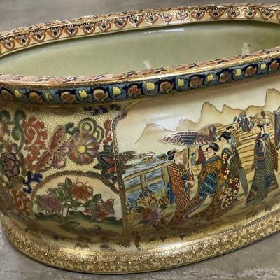729: Vintage Hand Painted Asian Ceramic Planter
