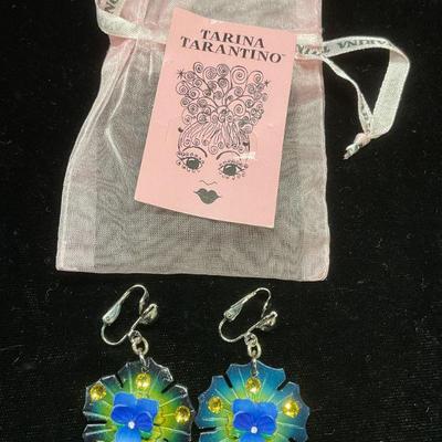 568: Vtg Tarina Tarantino Blue Crystal Flower Earrings
