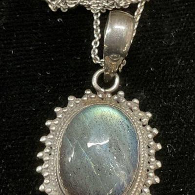557: Vintage Sterling Silver Labradorite Necklace

