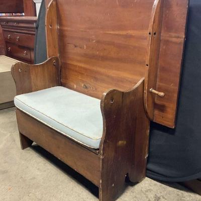 122: Antique Metamorphic Drop Top Table Bench W Cushion
