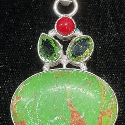 523: Sterling Silver Green Crystal Faux Stone Pendant
