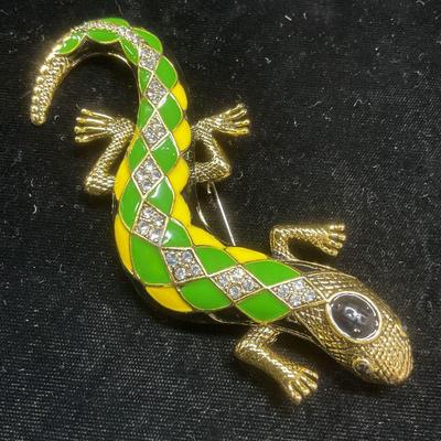 677: XL Gold Tn Crystal Enamel Lizard Brooch 4.5in L
