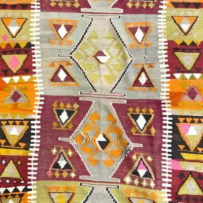 689: Vntg Handmade Turkish Kilim Fringed Wool Area Rug
