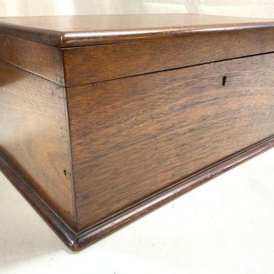 571: Atq English Wood Document Bx Keepsake Bx W Lid
