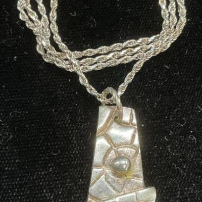 393: Sterling Silver Modernist Pendant Necklace
