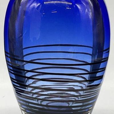 29: Blue Swirled Art Glass Vase
