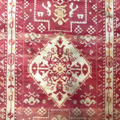 92: POTTERY BARN Hand Knotted Fringed Wool Rug
