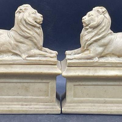 210: Pair AMR 1965 Vintage Lion Figural Bookends
