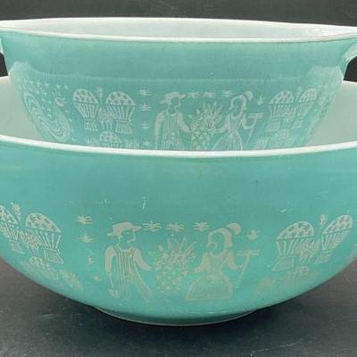 248: 2 Pyrex USA Blue Amish ButterPrint Mixing Bowls
