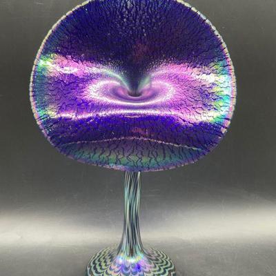 27: STEVEN CORREIA Iridescent Jack in the Pulpit Vase
