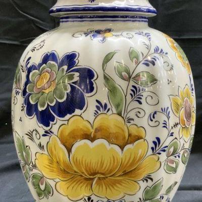 273: ARDALT PRIMAVERA Scalloped Porc Urn W Lid ITALY
