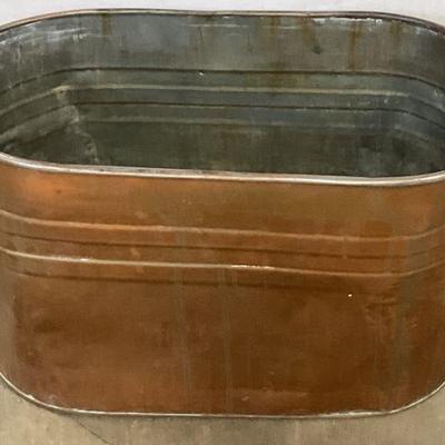 480: Antique Copper Wash Basin Tub W/ Black Handles
