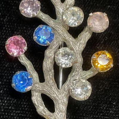 630: Vintage Van Dell Sterling Silver Crystal Brooch
