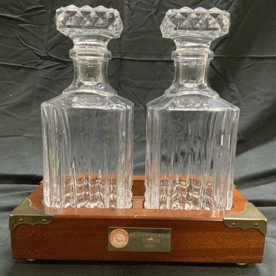 718: Pr Gls Decanters & Whippoorwill Club Wood Holder
