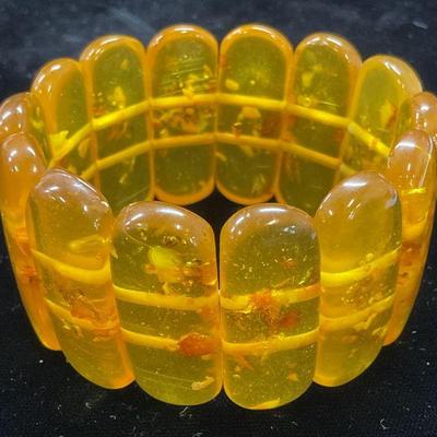 209: Vintage Amber Beaded Bracelet
