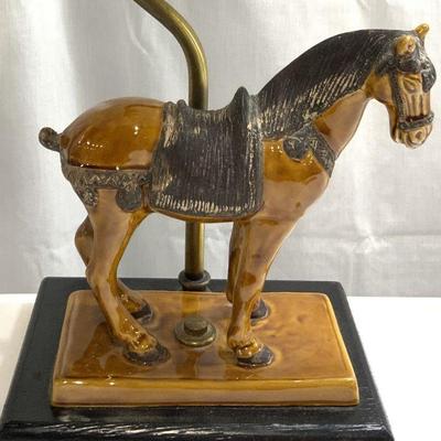 563: Vintage Ceramic Horse Lamp W Shade
