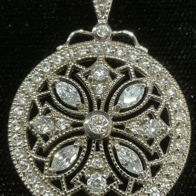 384: Sterling Silver Semiprecious Pendant Necklace ITAL
