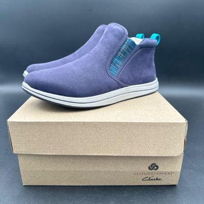 Clarks Cloudsteppers Slip-On Shoes, Size 8
