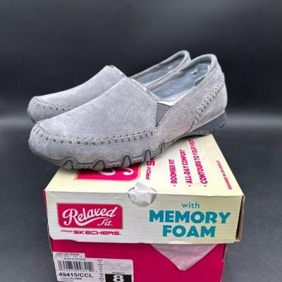 Skechers Relaxed Fit Memory Foam Shoes, Size 8