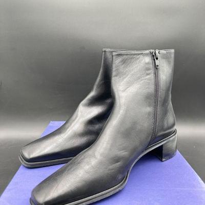 Stuart Weitzman Pauline Black Leather Ankle Boots