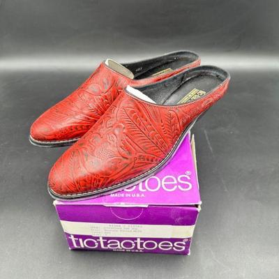 Red Embossed Leather Slip-On Shoes, Size 8