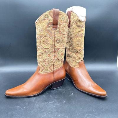 Vero Cuoio Old World Tapiz Boots, Size 8