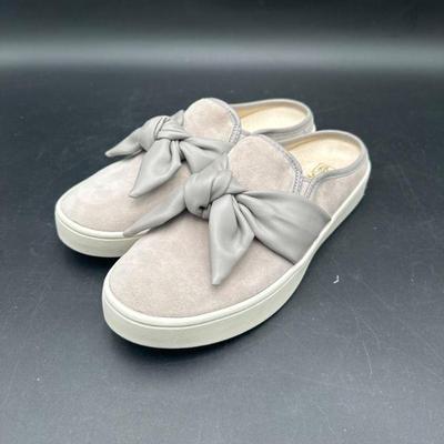 Gray Slip-On Sneakers with Bow Detail