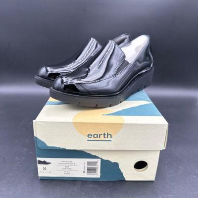 Earth Leather Slip-On Shoes, Size 8