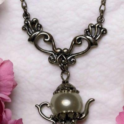 Teapot pendant necklace in sterling